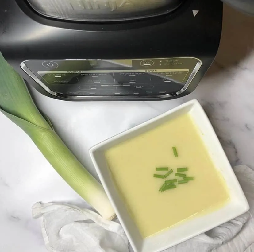 https://lianaskitchen.co.uk/wp-content/uploads/2017/01/Leek-and-potato-soup-in-Ninja.jpg.webp