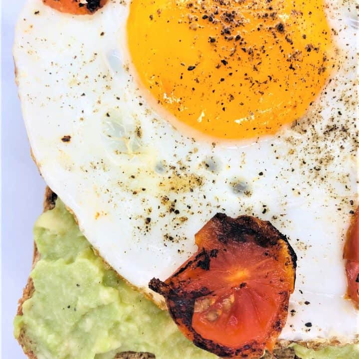 avocado toast with fried egg on top