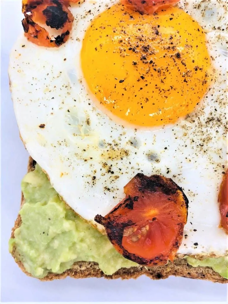 avocado toast with fried egg on top