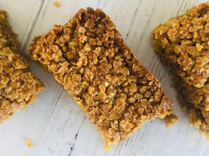 How To Make Flapjacks {An EASY Flapjack Recipe!} Liana's Kitchen