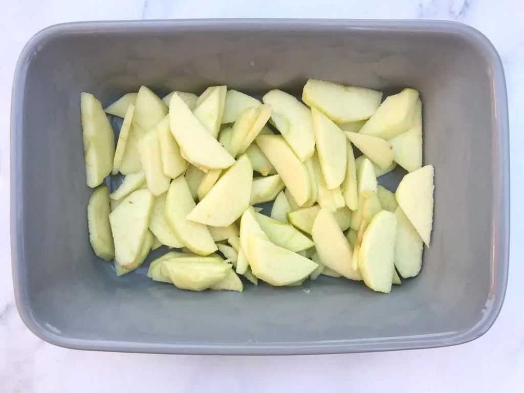 apple slices in oven proof dish