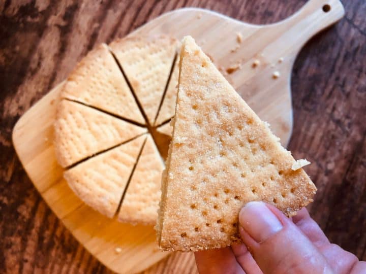 A Super Simple Shortbread Recipe - Liana&amp;#39;s Kitchen