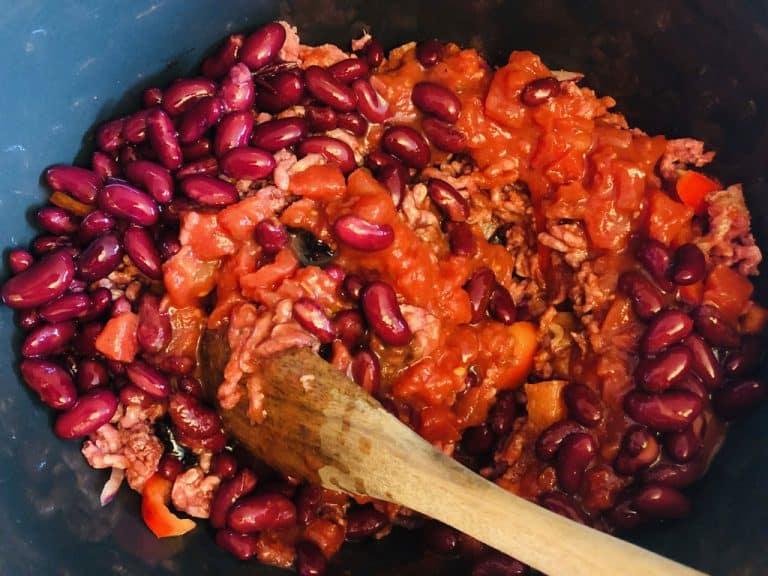 slow-cooker-chilli-con-carne-liana-s-kitchen
