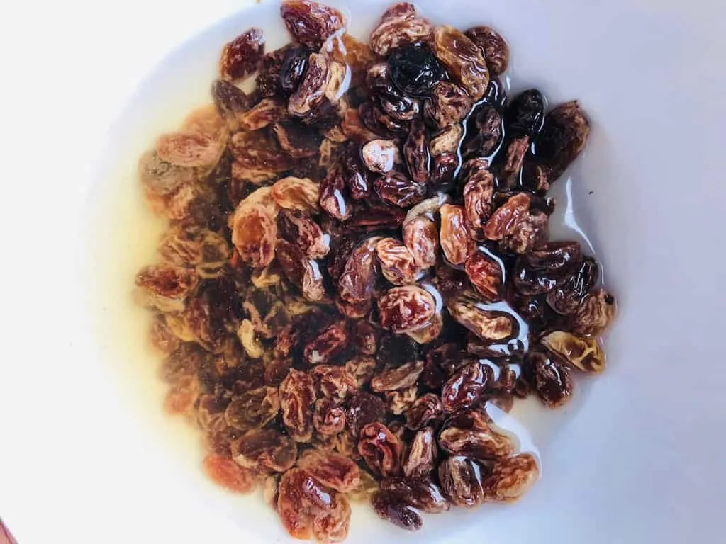 sultanas soaked in water for rock cakes