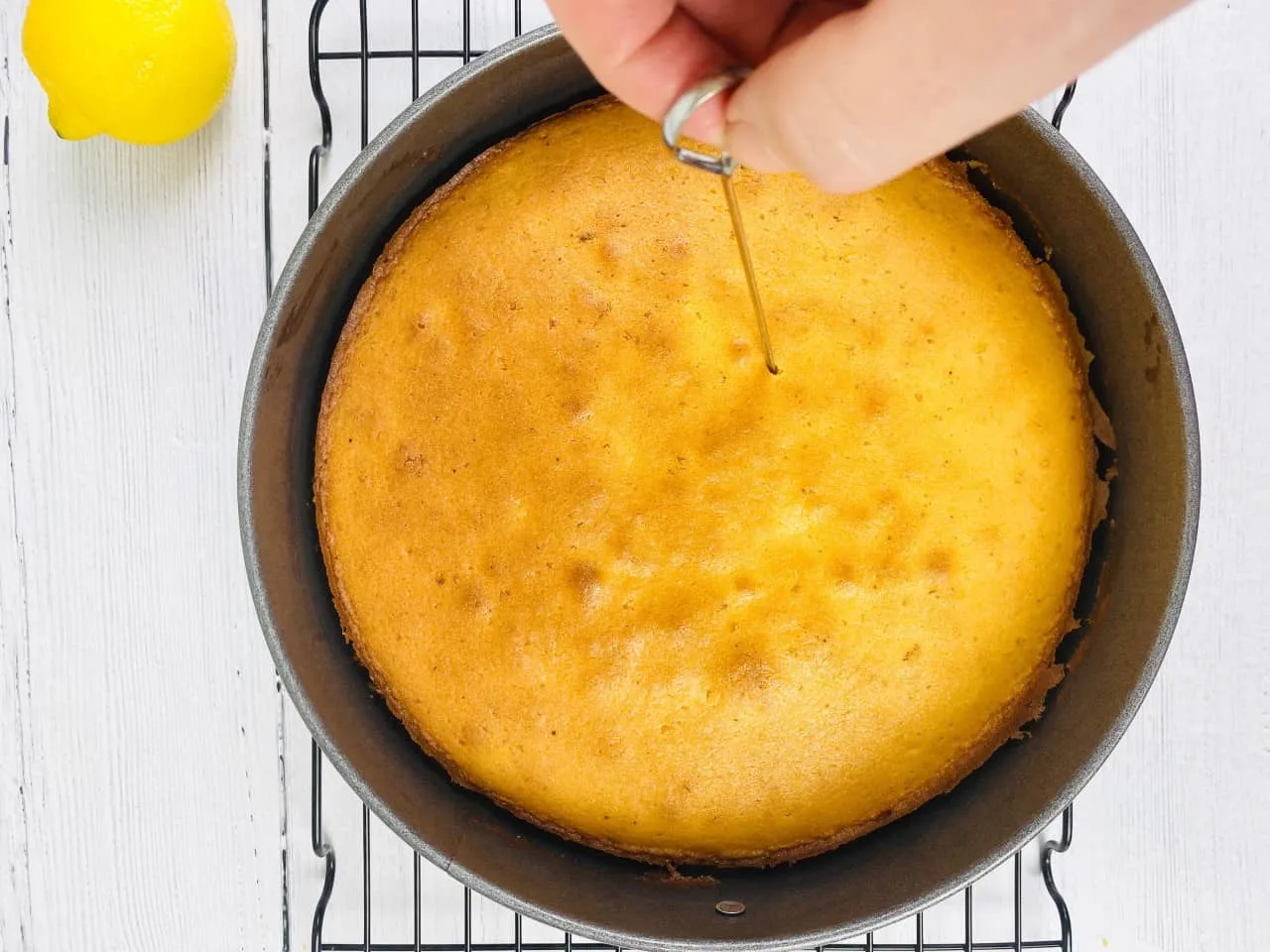 skewer lemon drizzle cake