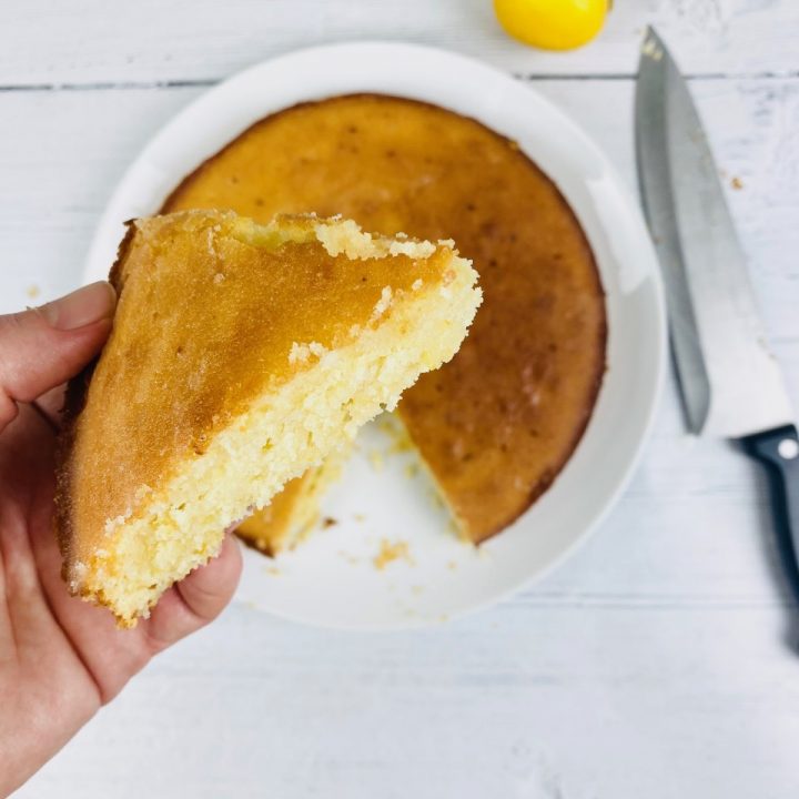 slice of lemon drizzle cake