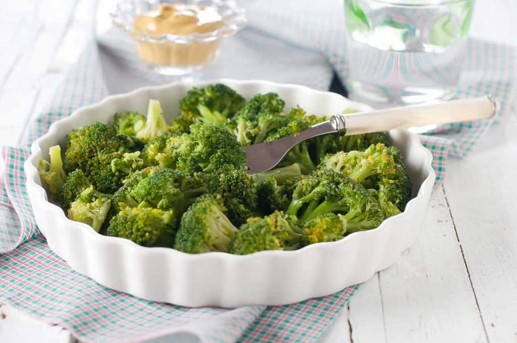 steaming broccol in the Ninja Foodi
