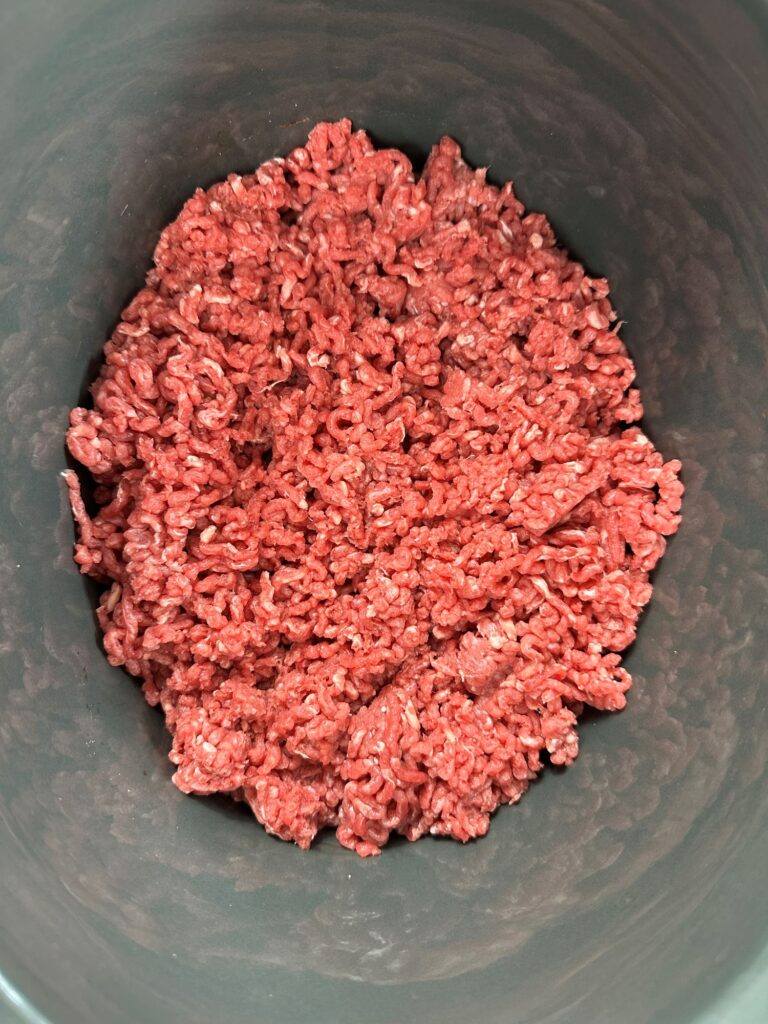 Adding mince to slow cooker