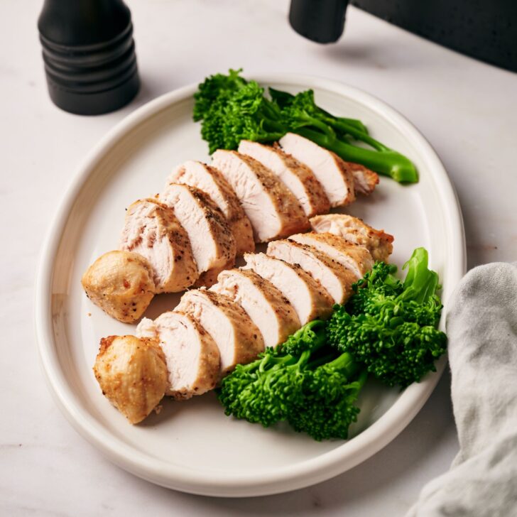 Air Fryer Chicken Breasts Juicy And Full Of Flavour! - Liana's Kitchen