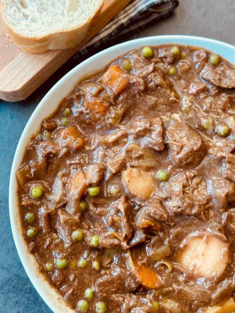 beef stew with french stick