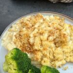macaroni cheese on a plate