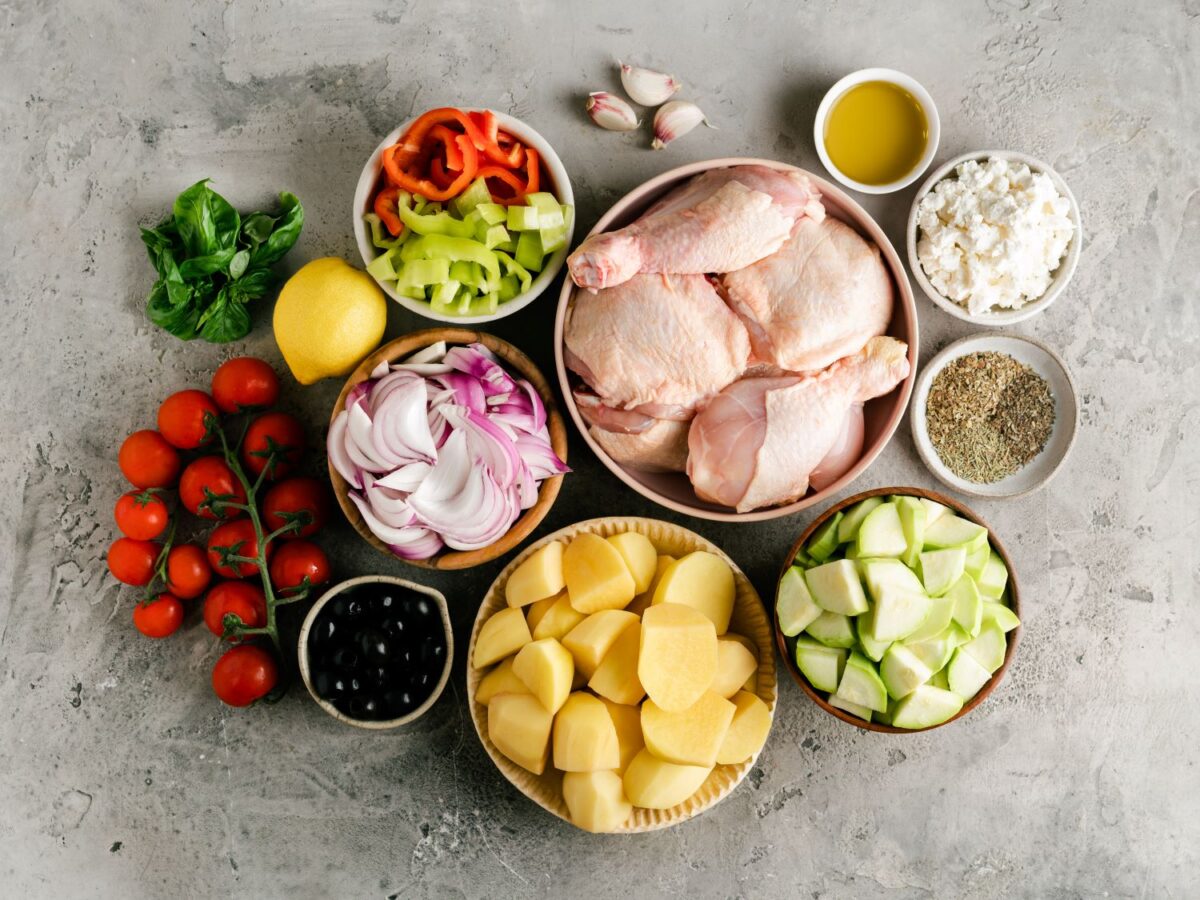 Easy & Flavourful Mediterranean Chicken Tray Bake Recipe – One-Pan