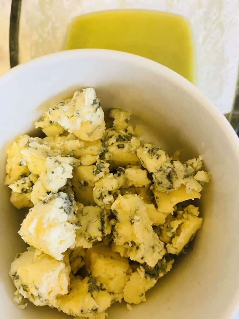 adding Stilton to Broccoli Soup in the soup maker