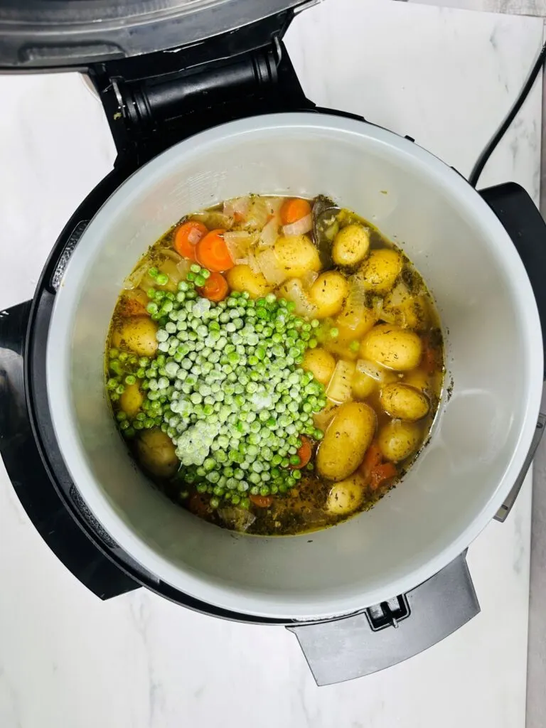 add frozen peas to chicken casserole