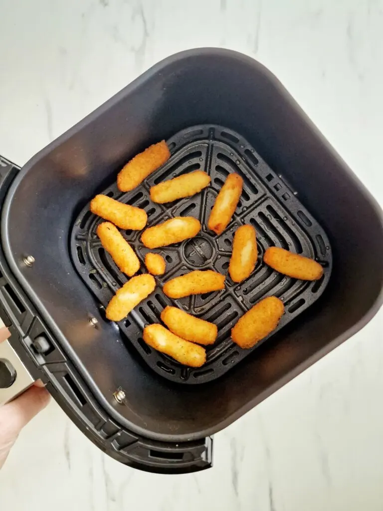 air fry frozen mozzarella sticks