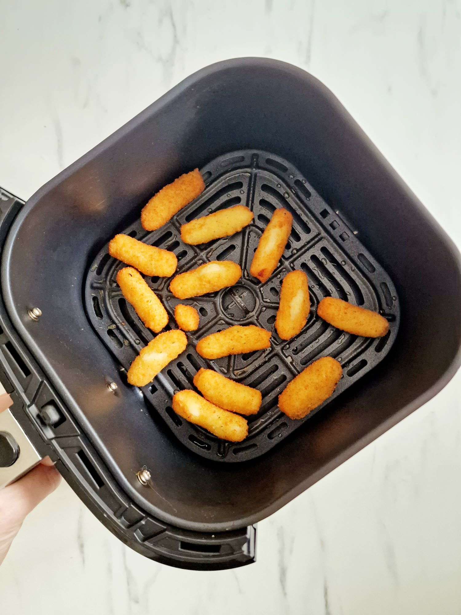 Air Fryer Frozen Mozzarella Sticks Liana's Kitchen