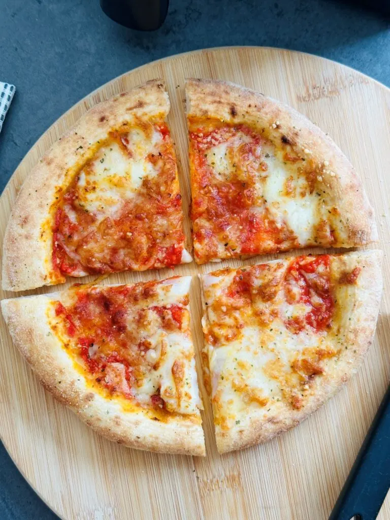 air fryer frozen pizza sliced