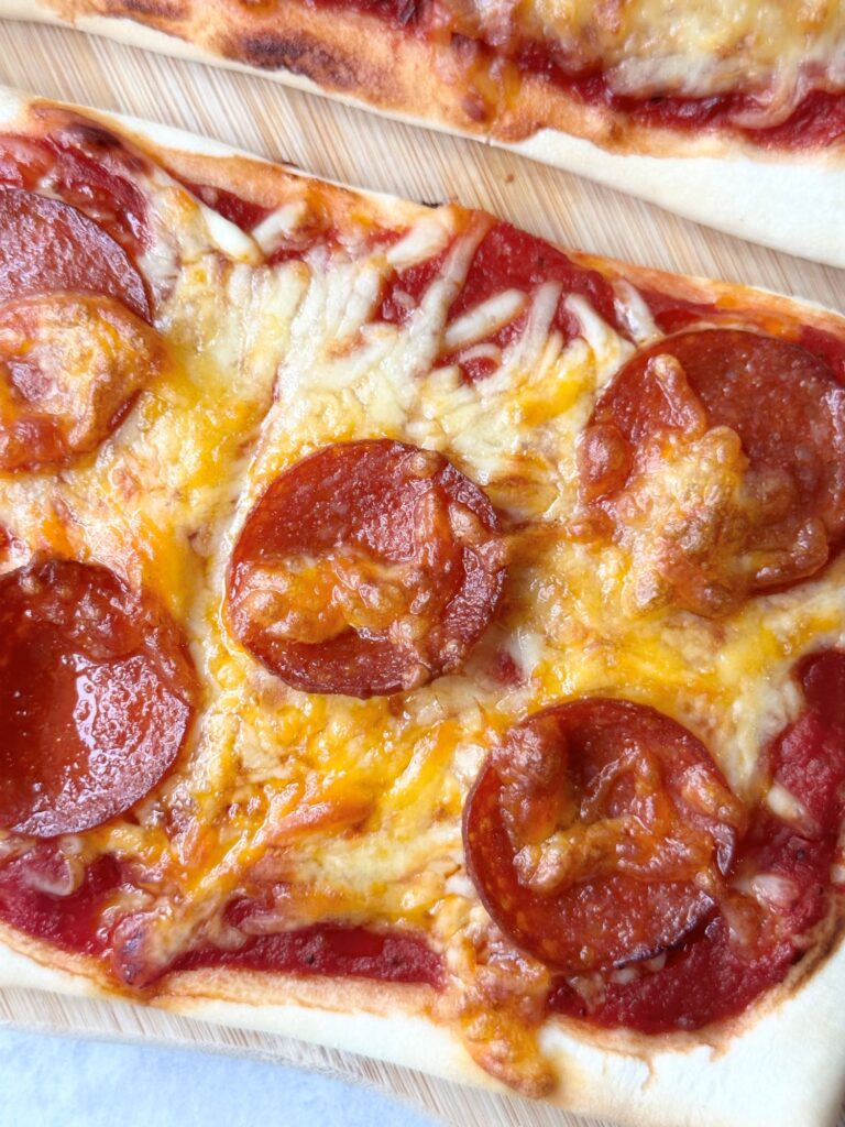 air fryer pepperoni pizza