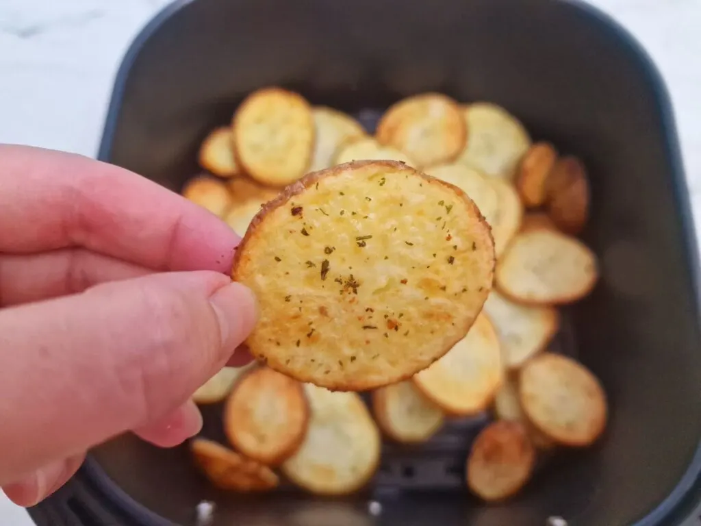 Air fryer sliced potatoes best sale