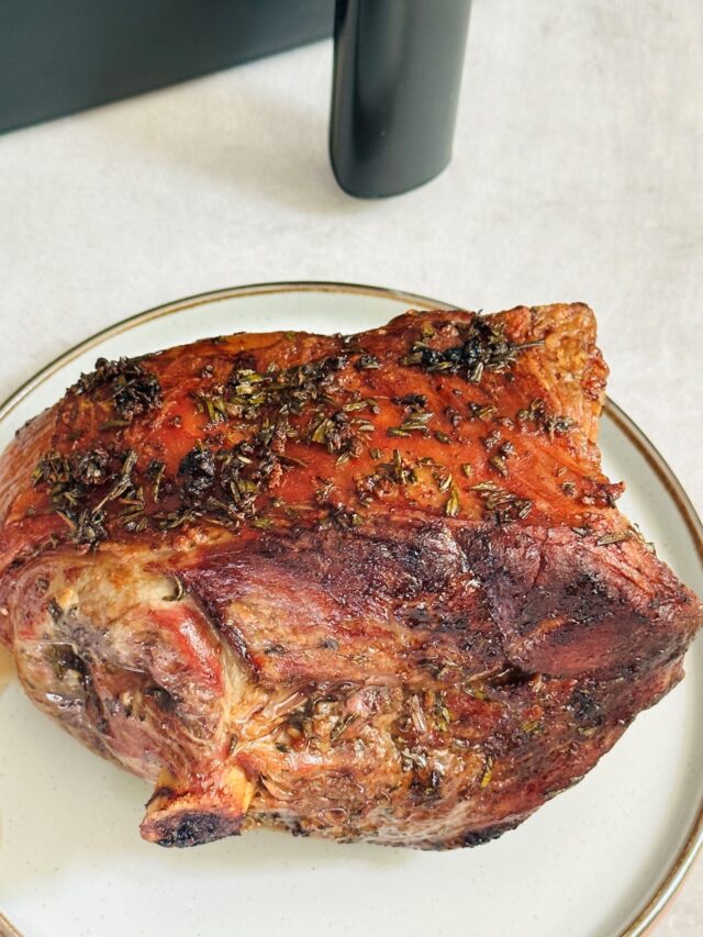 Garlic and Herb Air Fryer Roast Leg Of Lamb - Liana's Kitchen