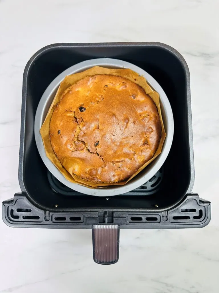 apple cake in air fryer basket