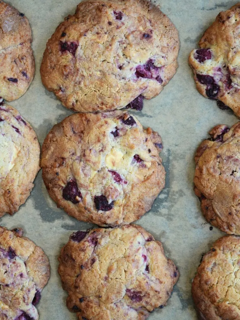 baked cookies on baking tray