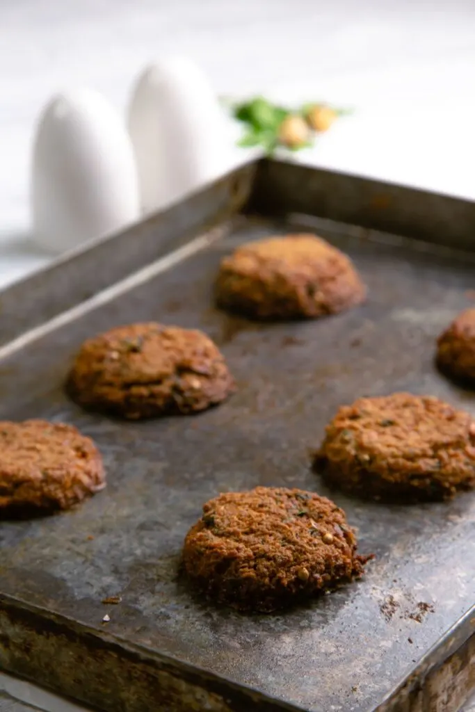 baked falafel baking tin