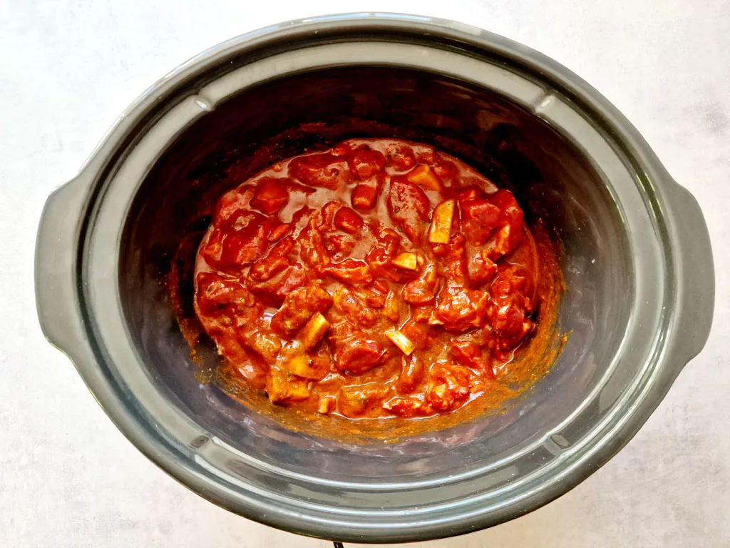 beef madras in slow cooker stirred together