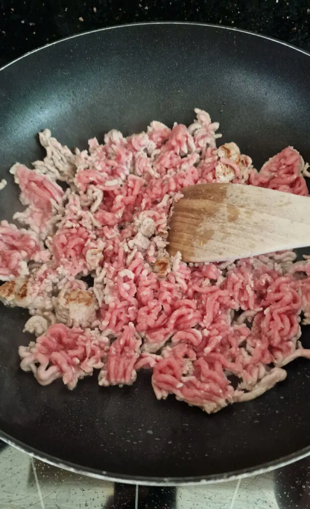 browning pork mince