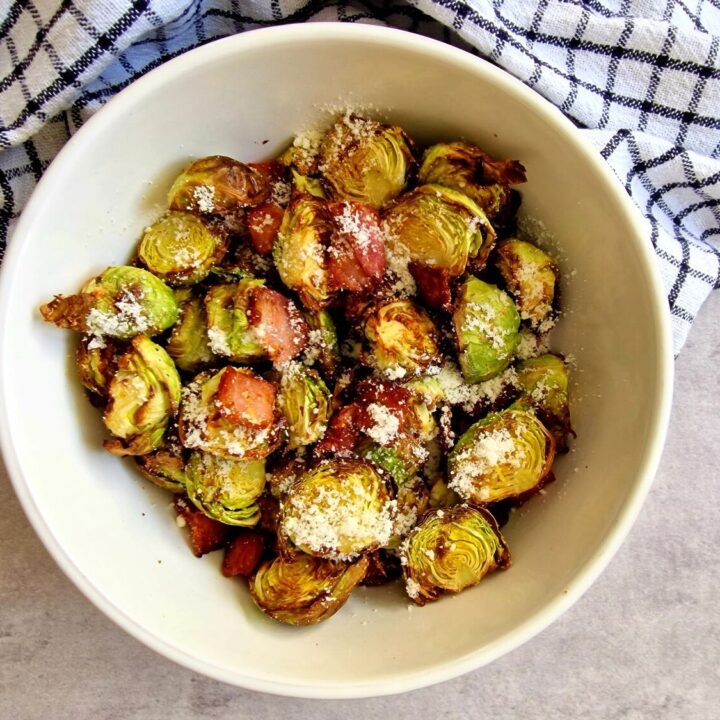 air fryer brussel sprouts and bacon in bowl