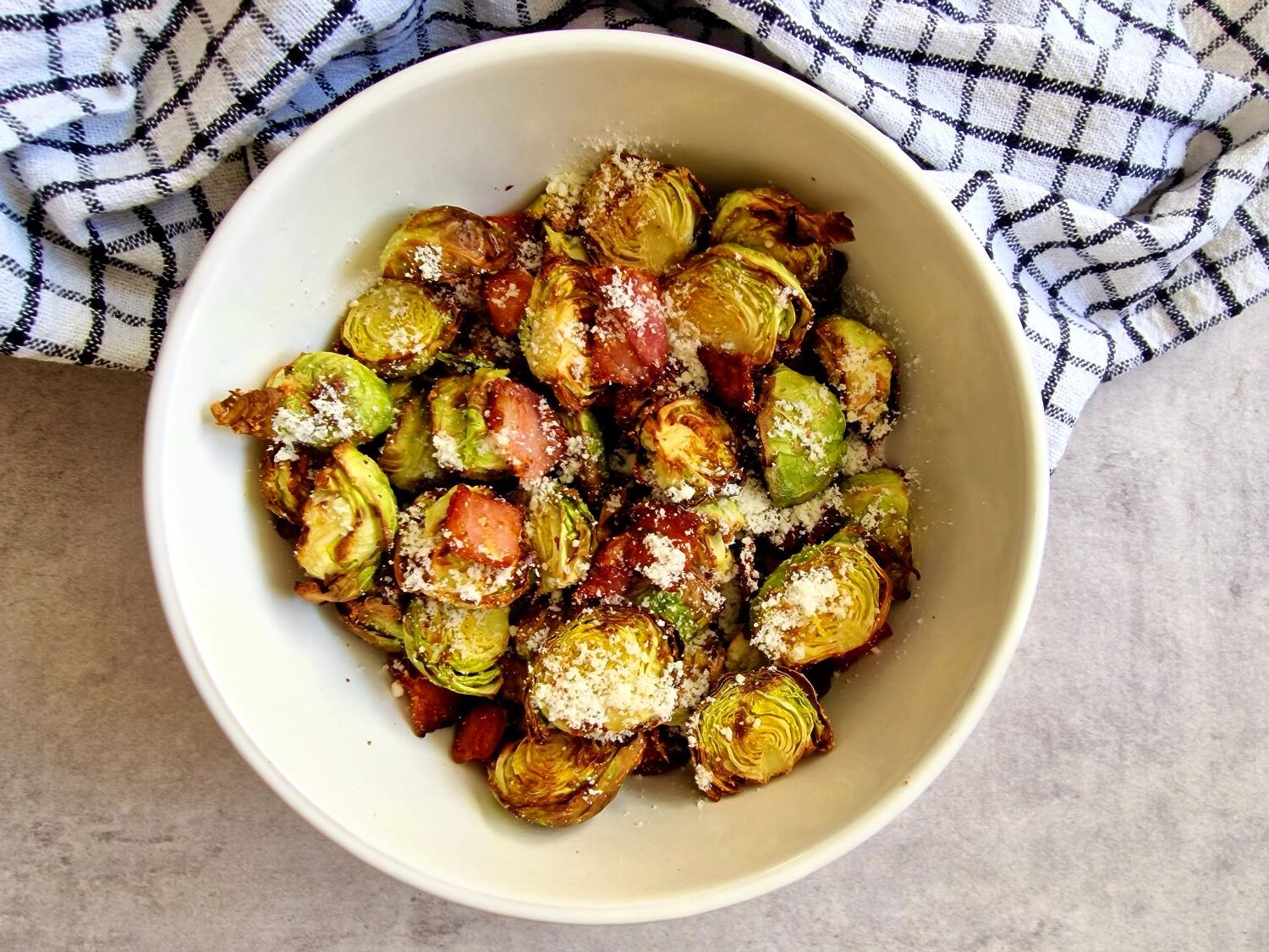 air fryer brussel sprouts and bacon in bowl