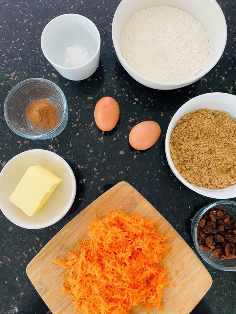 carrot cake tray bake ingredients