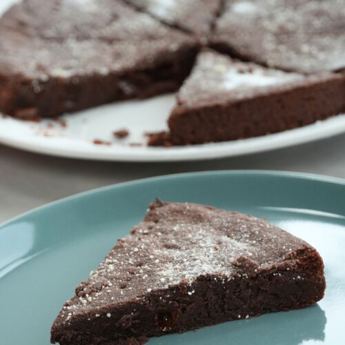 chocolate shortbread slice