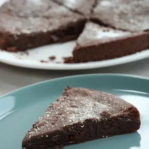 chocolate shortbread slice