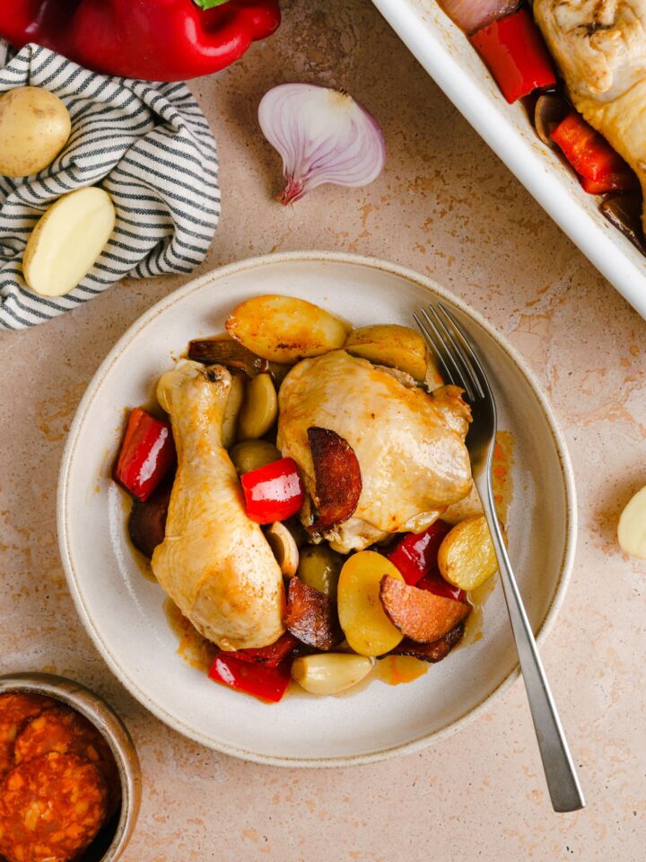 Effortless & Delicious: One-Pan Chicken and Chorizo Tray Bake Recipe
