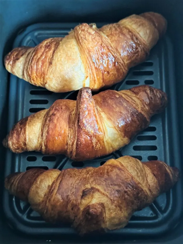 croissants cooked from frozen in air fryer