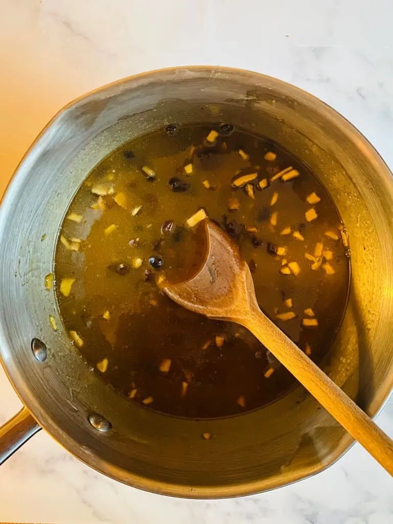 flapjack mincemeat in saucepan