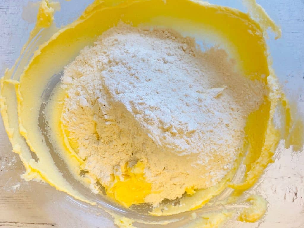 flour butter sugar for treacle sponge