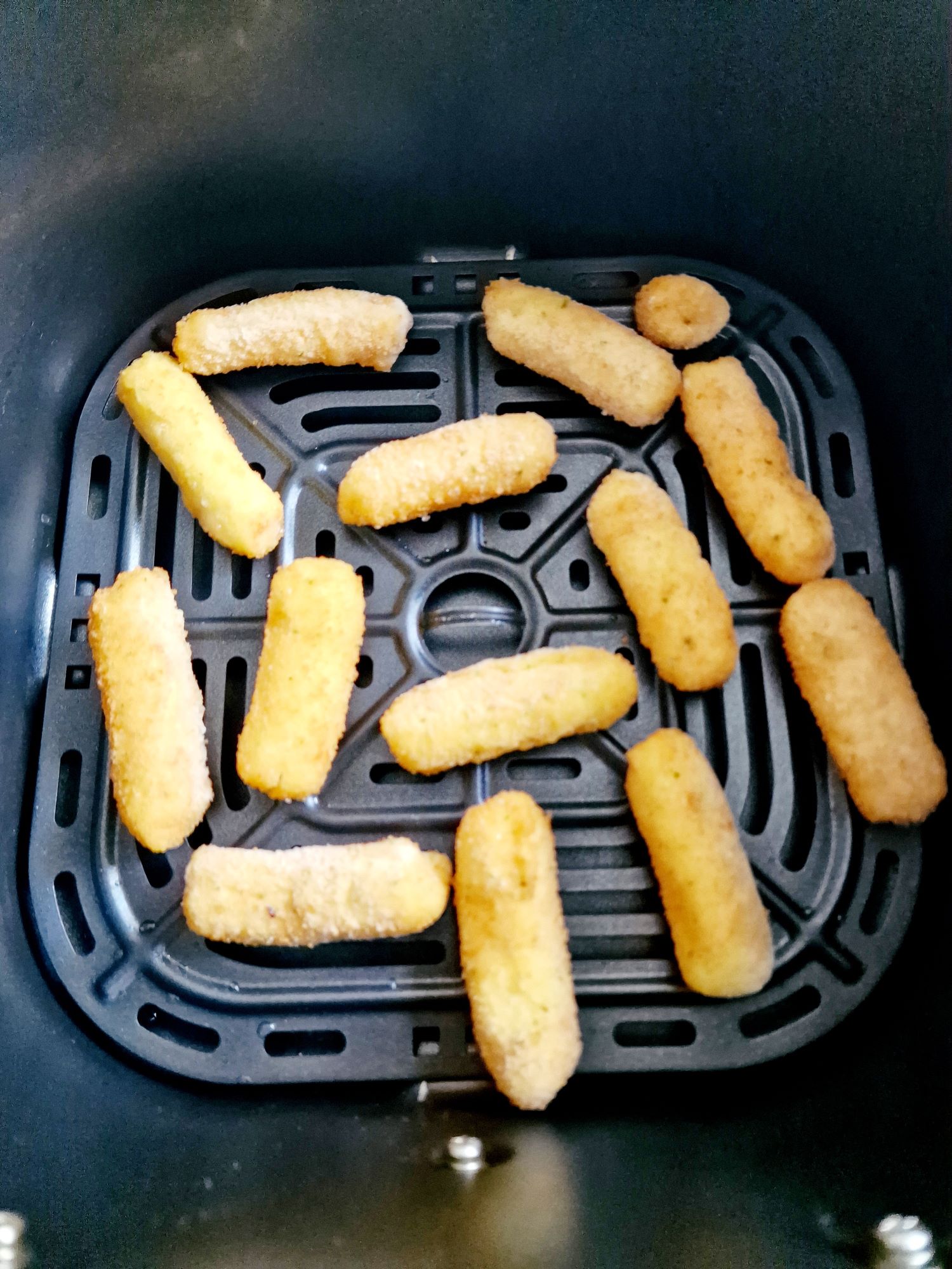 Air Fryer Frozen Mozzarella Sticks Liana's Kitchen
