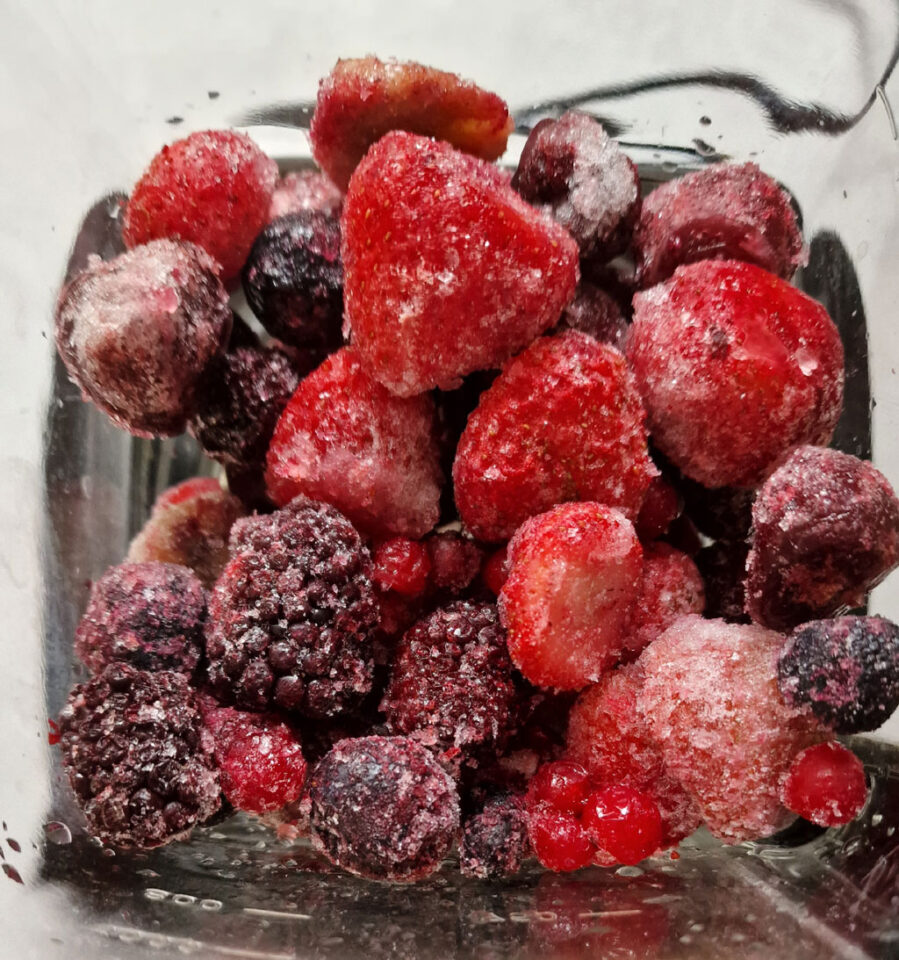 How To Make A Smoothie With Frozen Fruit Liana's Kitchen
