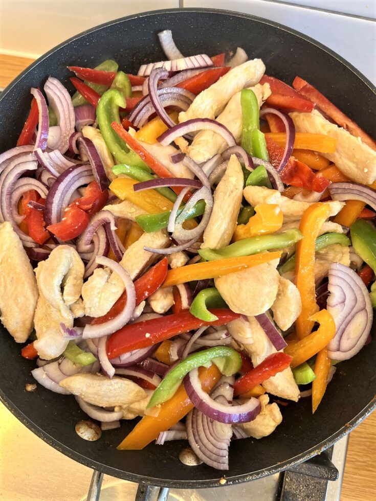 Chicken Fajitas - A Quick And Easy Recipe - Liana's Kitchen