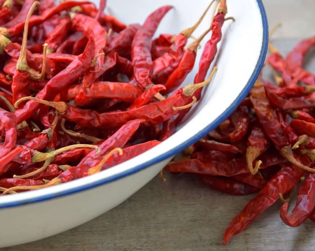 how to dry chillies