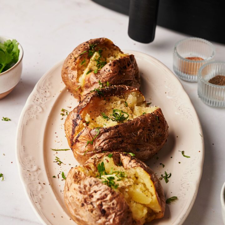 how to make air fryer jacket potatoes