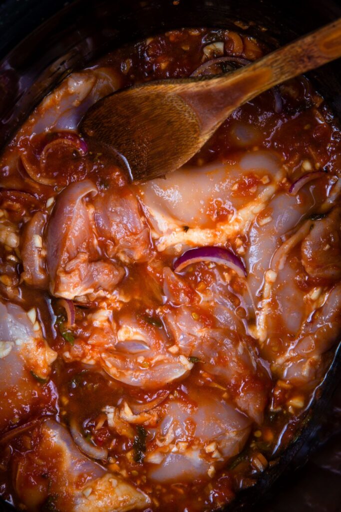 salsa chicken ingredients in slow cooker