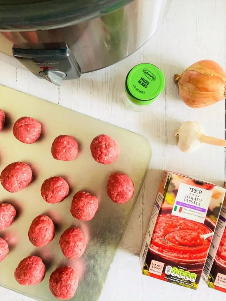meatballs in slow cooker ingredients