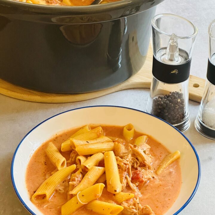 pasta and chicken in the slow cooker