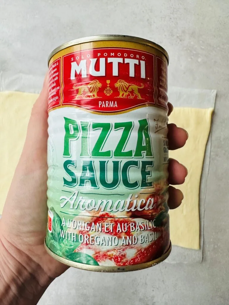 pizza sauce tin