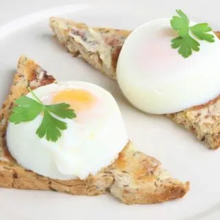 2 poached eggs on buttered toast