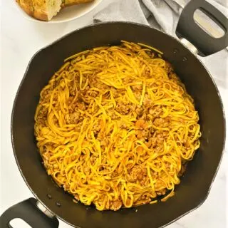 pork linguine with garlic bread