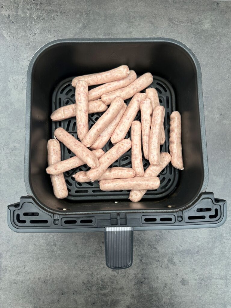 chipolata sausages in air fryer basket